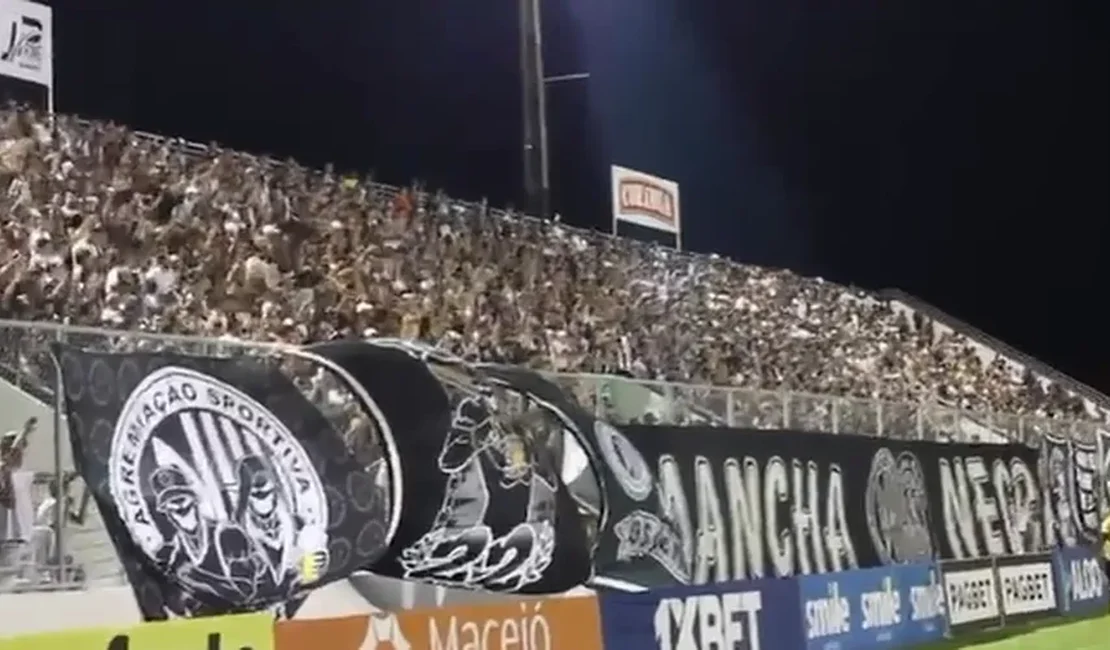 Torcedor é detido após soltar fogos de artifício em ônibus antes de jogo entre ASA e CSA