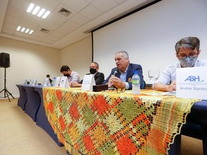 Alfredo Gaspar se reúne com trade turístico e discute proposta com setor