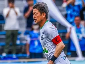 Aos 58 anos,  ex - Santos se prepara para disputar a 41ª temporada da carreira