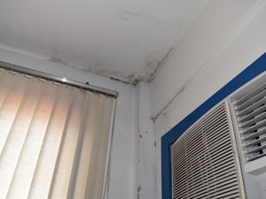 'Parte do teto irá desabar', diz Sindpol sobre prédio de delegacia no Centro de Maceió