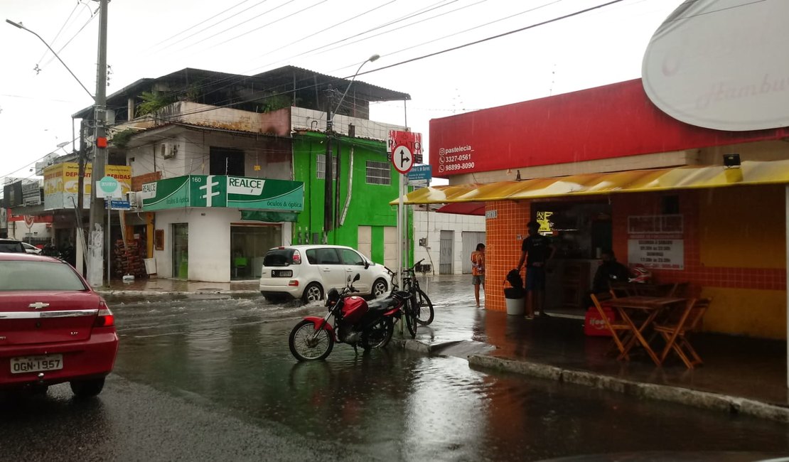 Defesa Civil faz alerta para chuvas fortes em Alagoas no final de semana