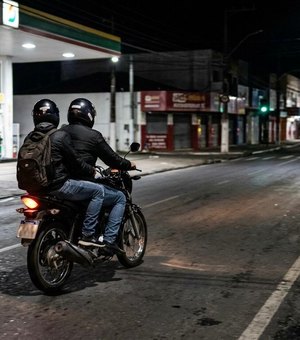 Dupla rende frentista, assalta posto de combustível e foge com o dinheiro em Arapiraca