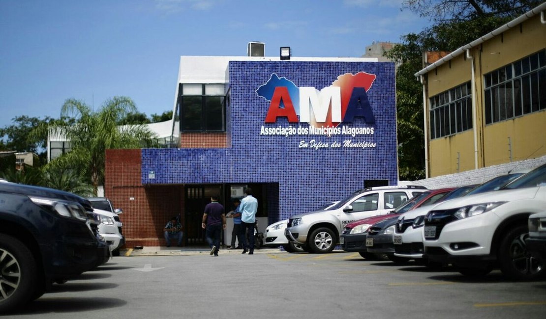 AMA reúne prefeitos para discutir teto na contratação de shows e ações na saúde