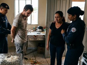 Homem é preso após tentar matar a mãe a facadas no município de Piranhas
