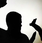 Homem é preso após socar, arrastar esposa pelos cabelos e levar filho de 2 anos a bar no Agreste