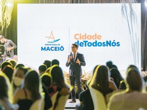 Prefeito de Maceió, JHC, abre mês do servidor e lança decretos de valorização da categoria