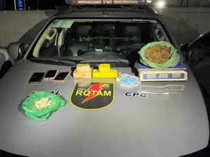 Rotam apreende arma, drogas e recupera veículo roubado durante ocorrências em Maceió
