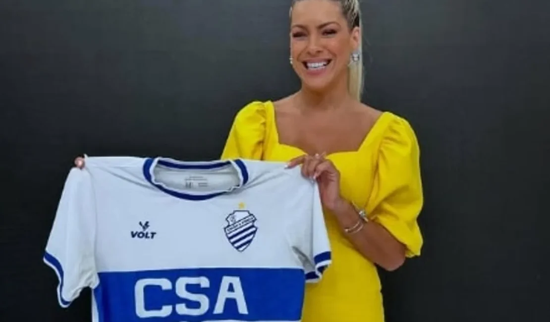 Renata Fan recebe camisa do CSA e provoca o Grêmio após classificação histórica