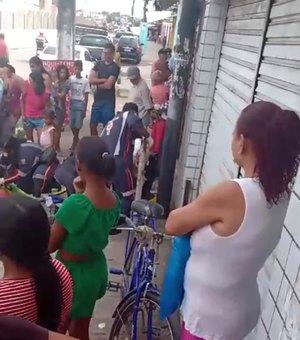 [VÍDEO] Queda de carroça deixa criança feria no bairro da levada