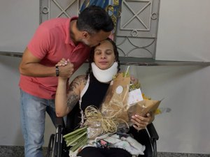 Médica Ianara Lemos recebe alta após 21 dias de internação em Maceió