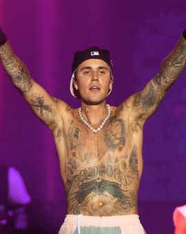 Justin Bieber retorna aos palcos em 2026 após três anos