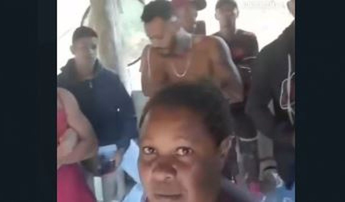 [Vídeo] Grupo de trabalhadores de Penedo apela por resgate em situação análoga à escravidão