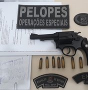 Homem é preso com revólver e munições em Maceió 
