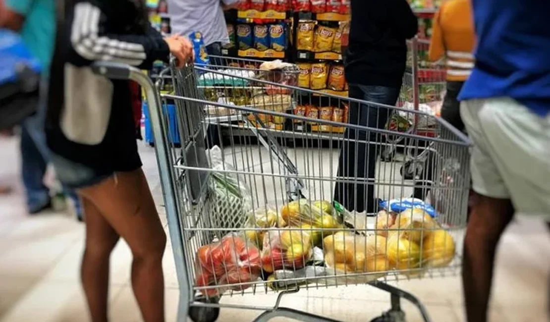 Maceió está entre as capitais onde menos se gasta com comida no Brasil, aponta pesquisa