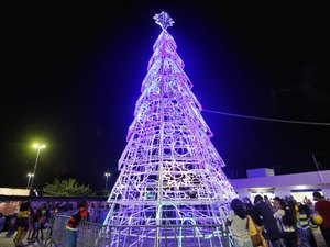 Coral, teatro, dança e desfile de Papai Noel no final de semana do Natal Luz no Interior