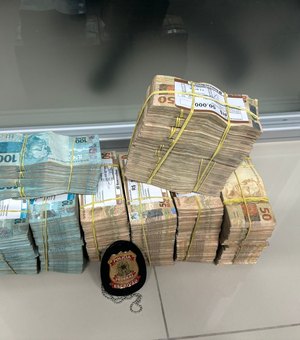 Polícia Federal apreende R$ 790.000,00 em espécie durante ações de combate à crimes eleitorais