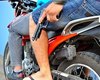 Dois bandidos em moto tentam matar jovem no Benedito Bentes