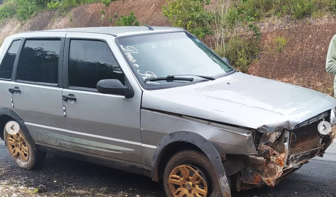 Motorista passa mal, perde o controle da direção e colide contra barreira no distrito de Pindorama