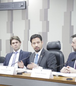 Rodrigo Cunha apura crédito abusivo a aposentados do INSS