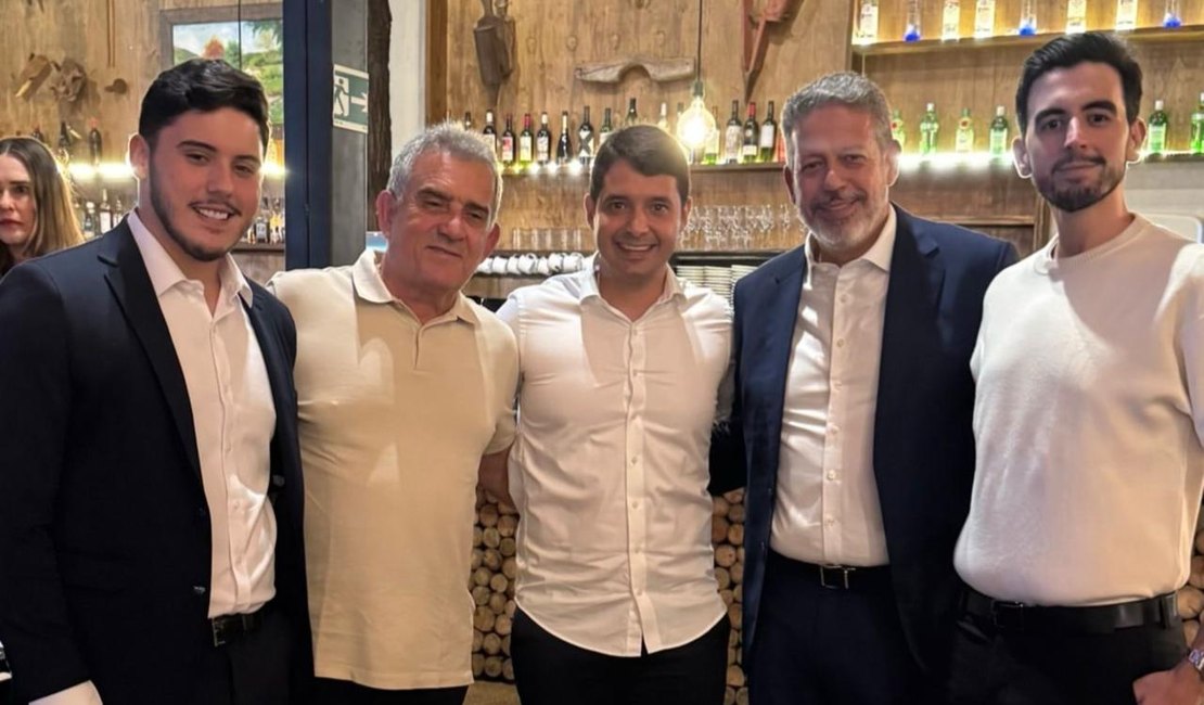 Filhos de Arthur Lira são apresentados a prefeitos alagoanos em Brasília