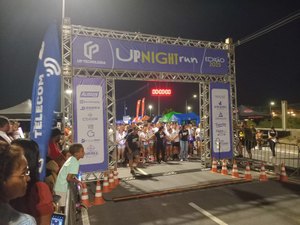 [Vídeo] 1ª edição do Up Night Run reúne mais de 700 inscritos em Arapiraca em plena noite de sábado