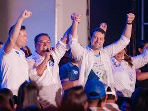 Daniel, Lucas e Luciano são recebidos por mais de 5 mil profissionais da Educação