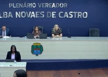 Após intervenção de secretário, vereadores suspendem projeto que aumenta valor de emendas impositivas