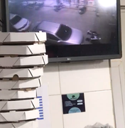 Homem é baleado em tentativa de assalto próximo a pizzaria na Santa Lúcia