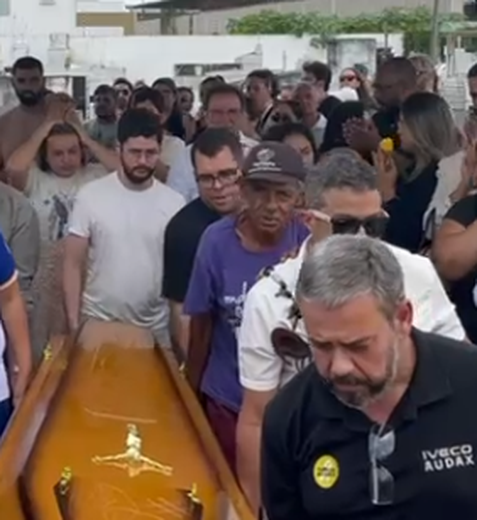 [Vídeo] Legado deixado por Marcos Fontes é lembrado durante sepultamento