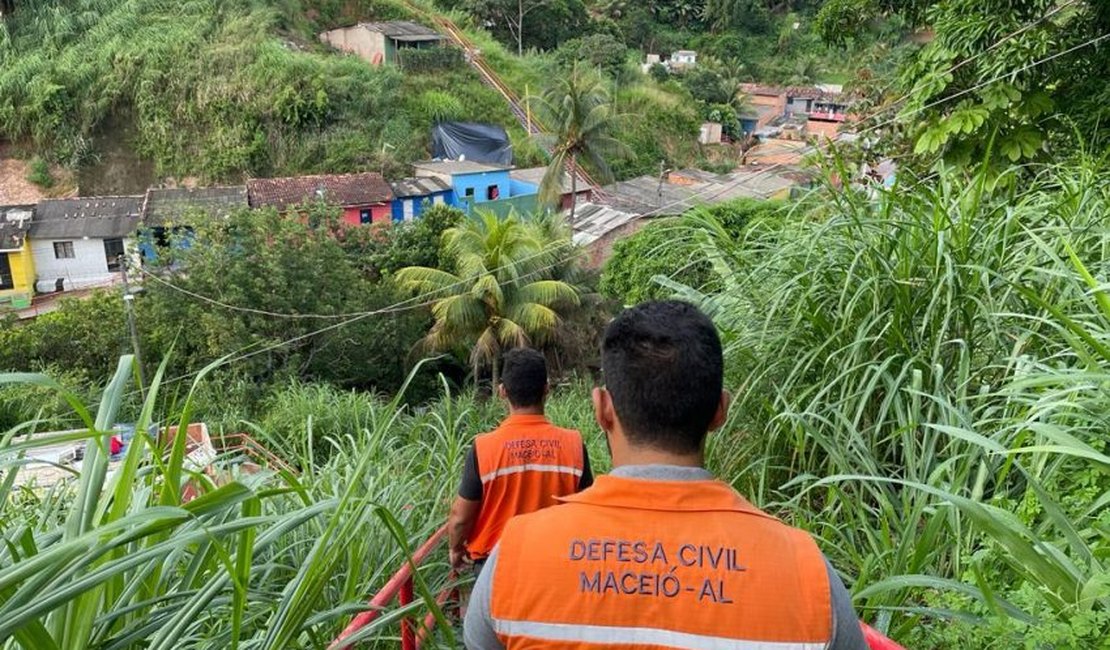 Agentes operacionais visitam áreas mais críticas da capital