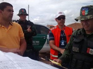 Fiscalização encontra irregularidades em loteamento de vereador