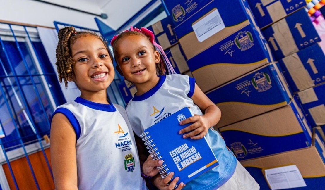 Secretaria de Educação de Maceió inicia distribuição de novos kits de uniformes na rede pública