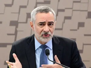 Embaixador do Brasil na Argentina seguirá fora do posto, decide Itamaraty