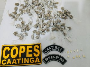 Jovens são presos com maconha e crack em Inhapi