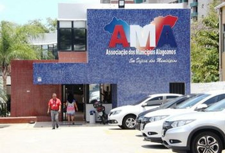 Prefeitos alagoanos ficam apreensivos à espera de novas medidas de isolamento