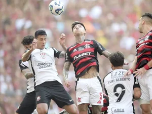 Torcida do Flamengo reage a novo reforço do Corinthians: ‘Não aceito’