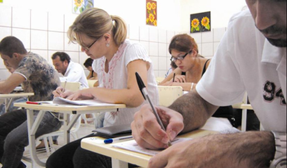 Algás publica edital para concurso com salários de até R$ 4.753,23