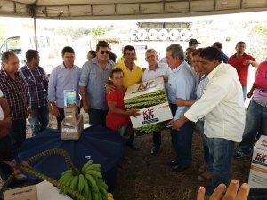Secretaria de Agricultura entrega kits de irrigação para pequenos produtores