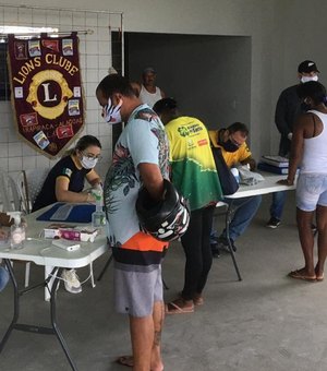 Lions Clube doa 1,4 tonelada de alimentos para Associação de Ambulantes em Arapiraca 