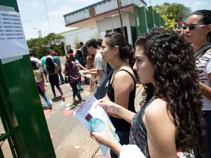 Termina hoje prazo para solicitar isenção da inscrição no Enem