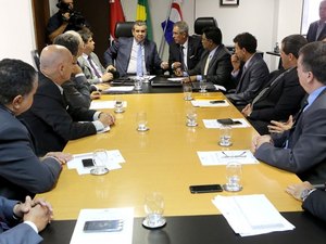 Videoconferência reduz pela metade suspensão de audiências em AL