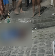 Homem é baleado e morre em frente a salão de beleza em Maceió