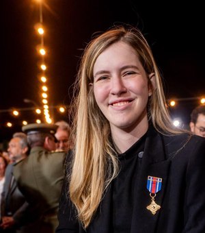Cibele Moura recebe Medalha do Mérito Institucional Zumbi dos Palmares da PM
