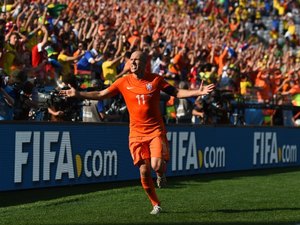 Arco e flecha da Holanda, Robben é o melhor da 1ª fase da Copa