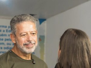 Arthur Lira vota em Flávio Bolsonaro e afirma que Brasil precisa de mudança