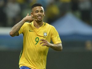 Brasil líder, Messi classifica Argentina, Peru na repescagem e Chile fora da Copa
