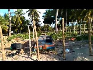 [Vídeo] Área de praia em Porto de Pedras é cercada e causa revolta