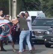 Motoristas são flagrados brigando na Av. Leste-Oeste e homem armado surge para apartar