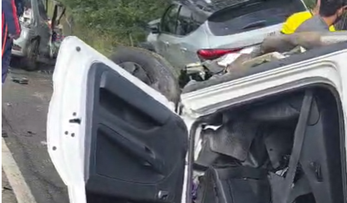 Colisão entre carros deixa um morto e dois feridos na zona rural de Craíbas