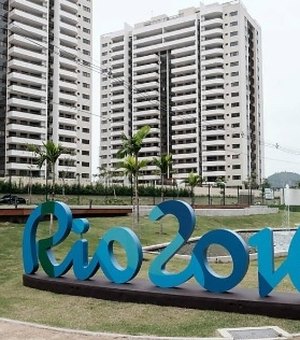 Descontentes, delegações estrangeiras bancam obras na Vila Olímpica